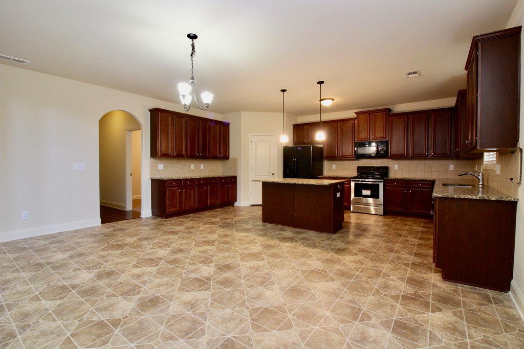 28 Riverside Landing Fort Mitchell, AL 36856 - Photo 5 of 50