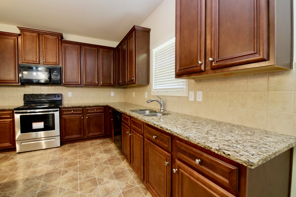 28 Riverside Landing Fort Mitchell, AL 36856 - Photo 8 of 50