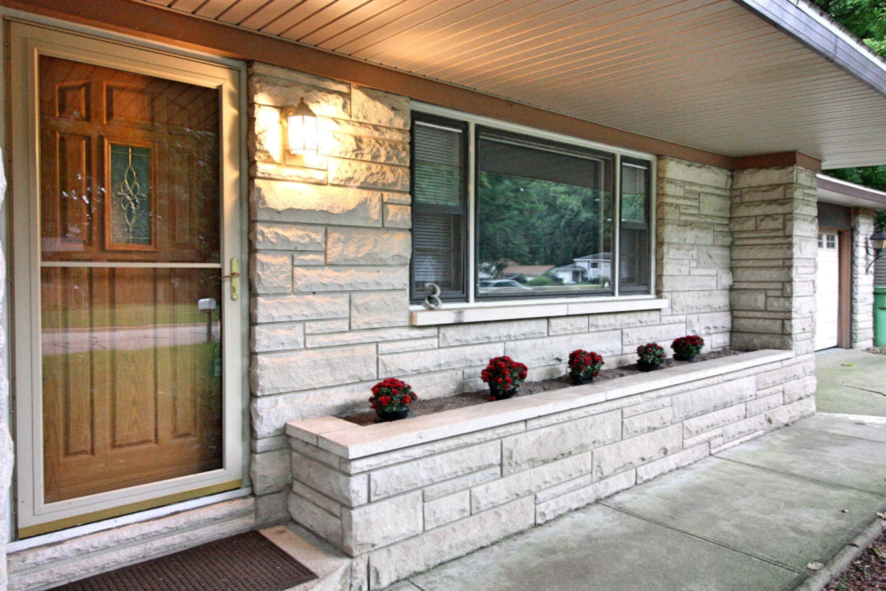 3 Oak Grove Road Springfield, MI 49037 - Photo 3 of 31 IMG_0016