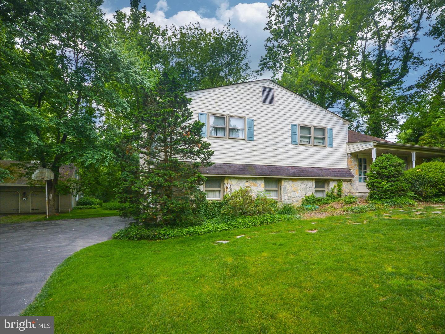 616 Coram Road Huntingdon Valley, PA 19006 - Photo 1 of 25 Gallery Image 1