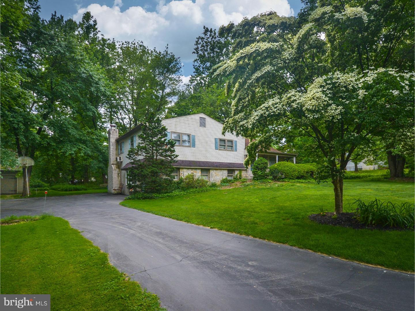 616 Coram Road Huntingdon Valley, PA 19006 - Photo 2 of 25 Gallery Image 2
