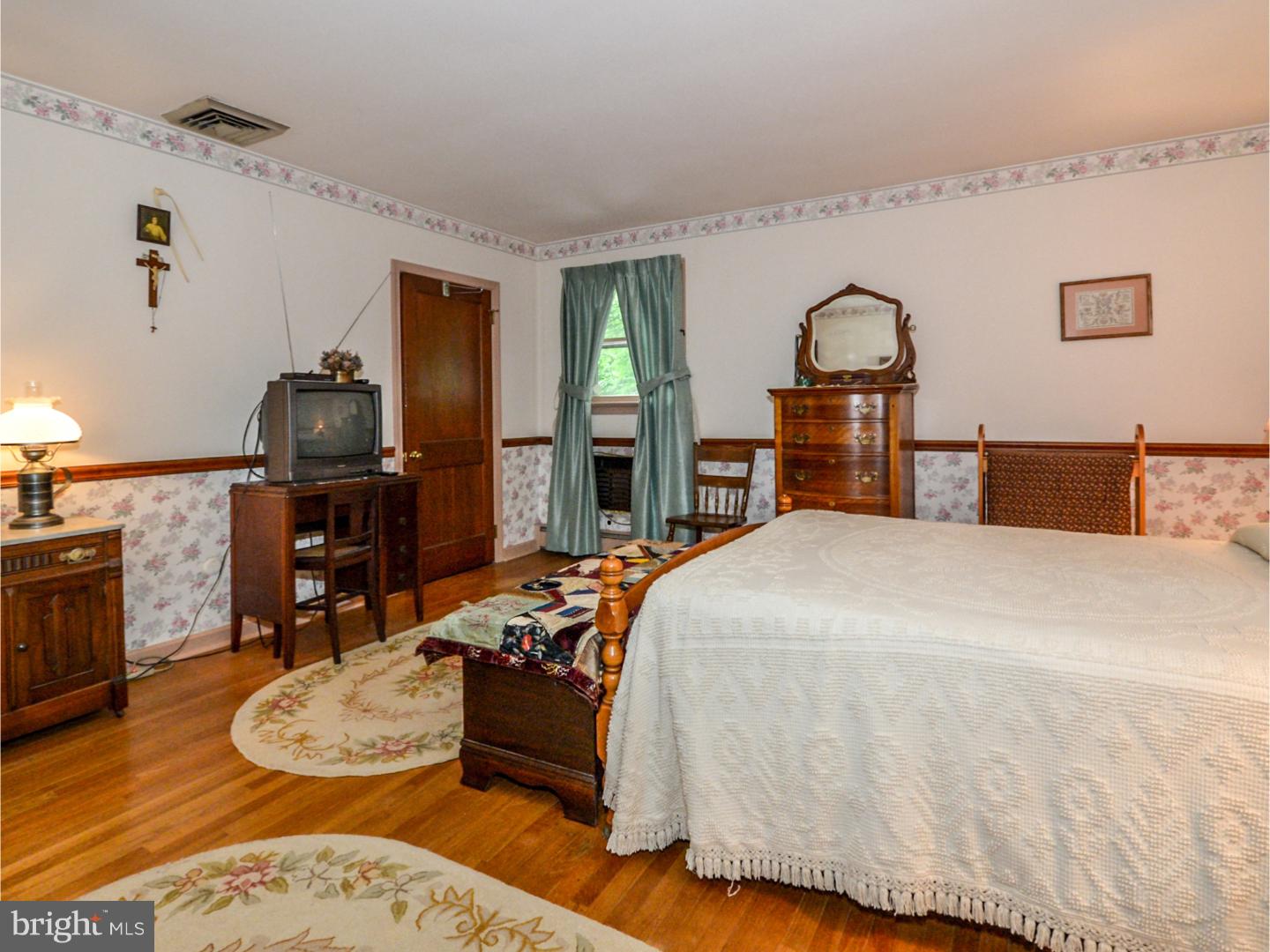 616 Coram Road Huntingdon Valley, PA 19006 - Photo 11 of 25 Gallery Image 11