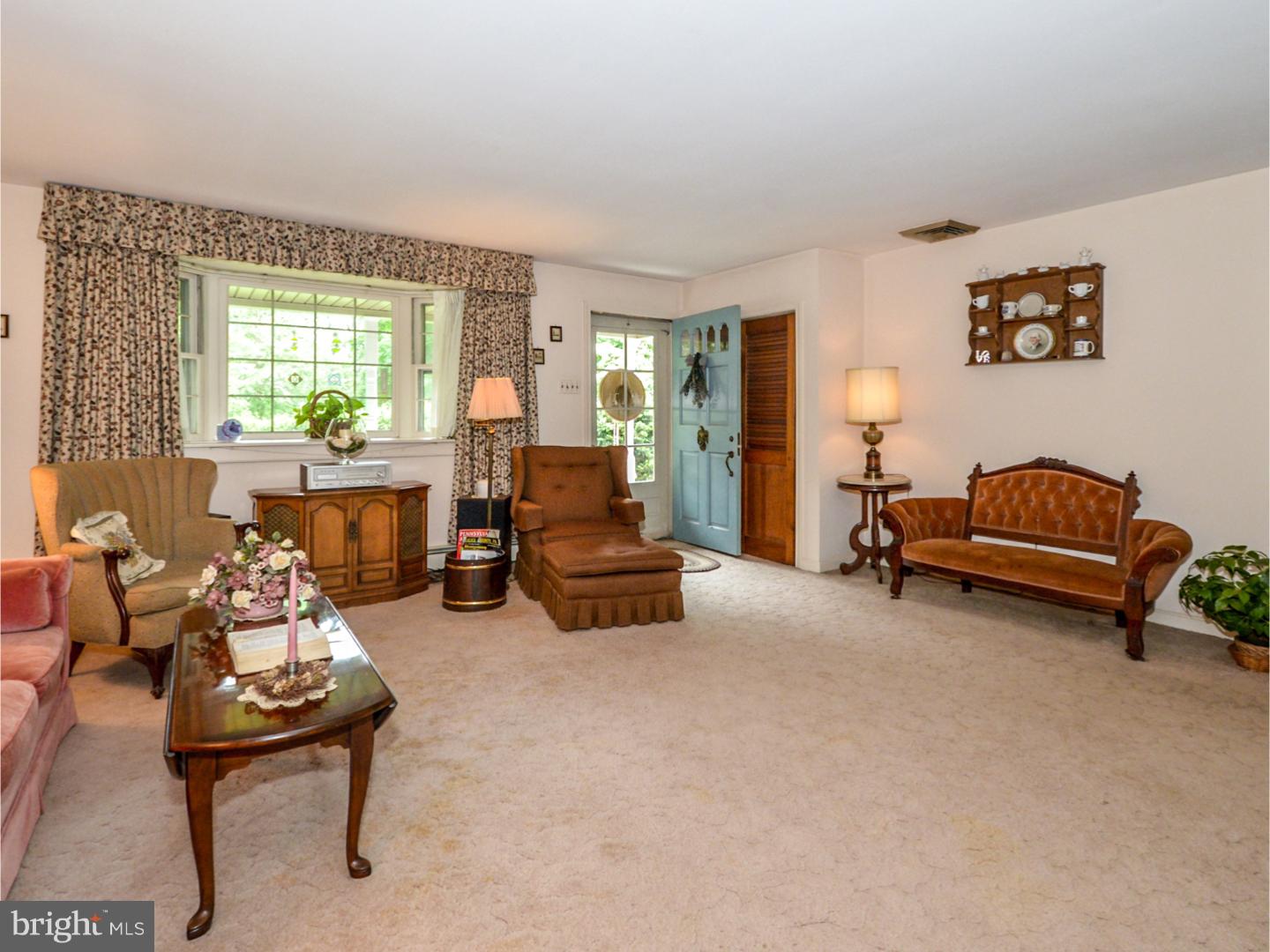 616 Coram Road Huntingdon Valley, PA 19006 - Photo 4 of 25 Gallery Image 4
