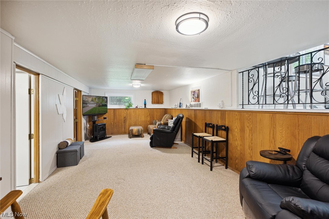 4629 Telhurst Road Cleveland, OH 44121 - Photo 21 of 35 Family Room
