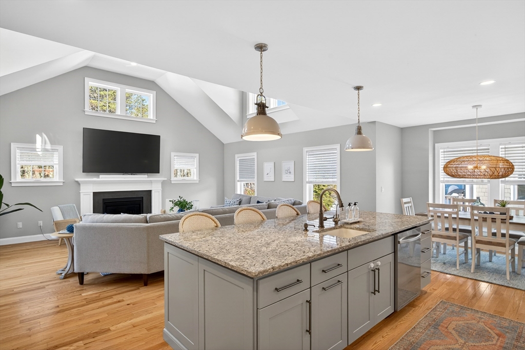 11 Rosewood Circle Mashpee, MA 02649 - Photo 17 of 36