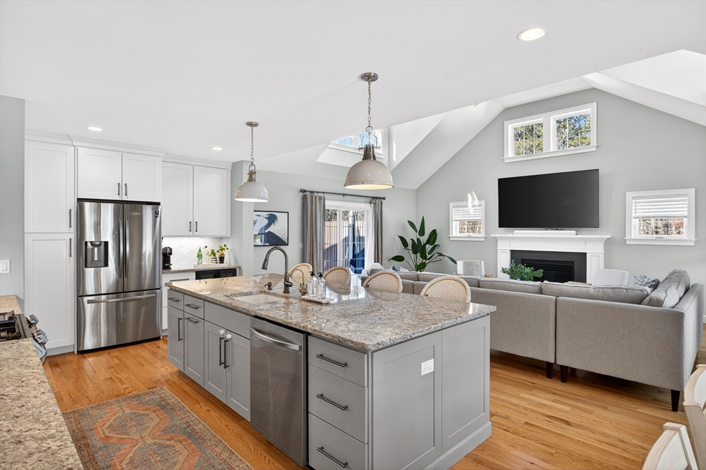 11 Rosewood Circle Mashpee, MA 02649 - Photo 18 of 36