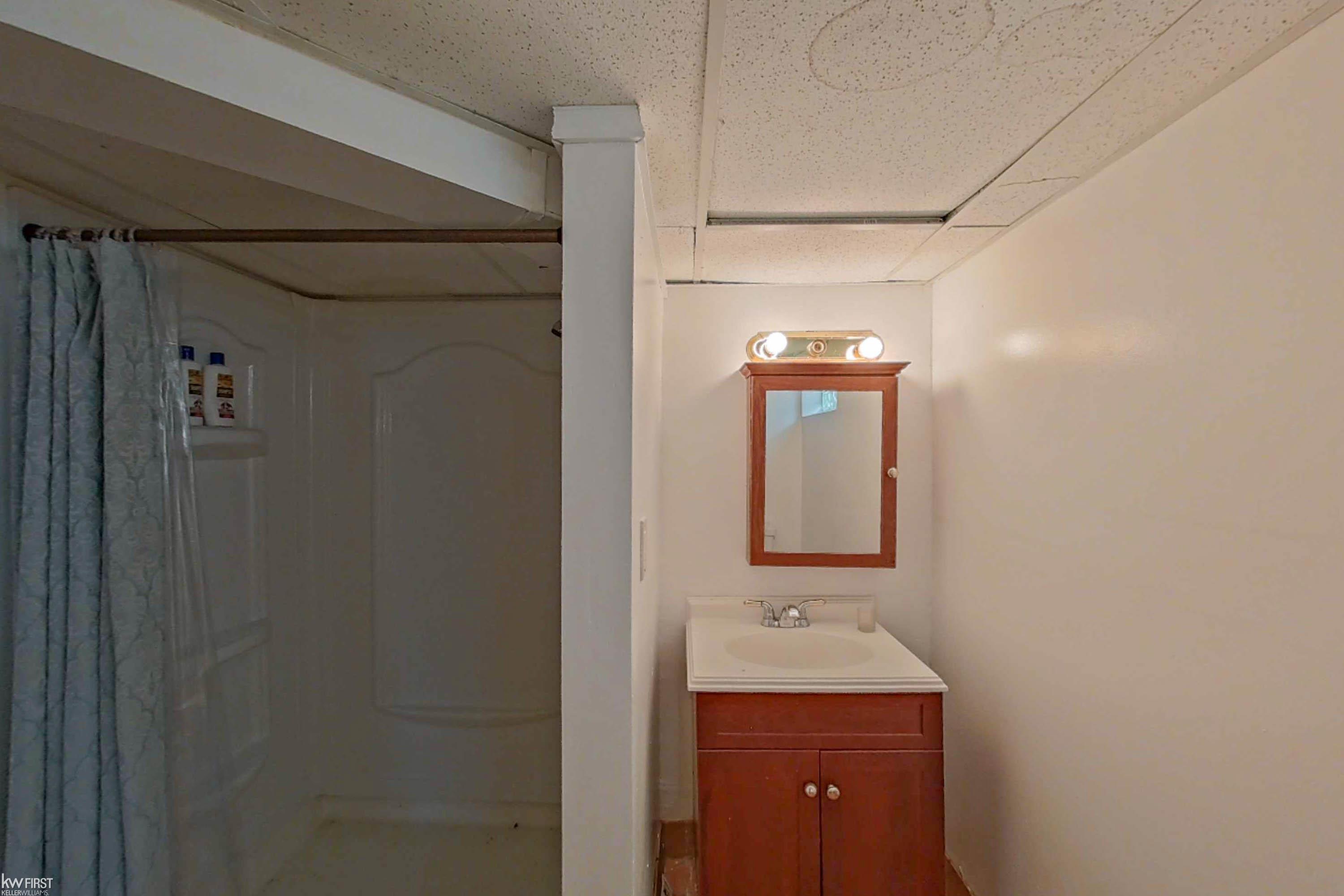 48 East Iroquois Road Pontiac, MI 48341 - Photo 33 of 52