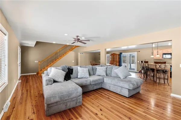 $495,000 | 15540 Cr 311 Road, Hale, MO 64643