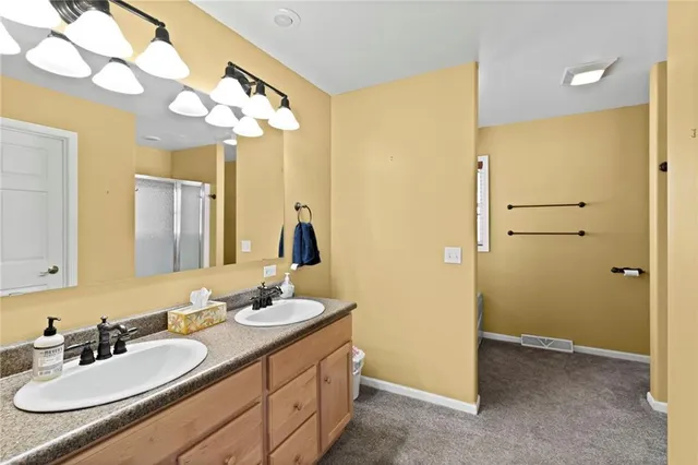 $550,000 | 15540 Cr 311 Road, Hale, MO 64643