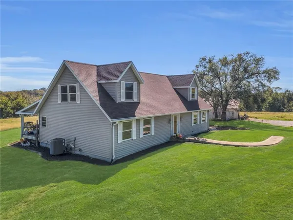 $495,000 | 15540 Cr 311 Road, Hale, MO 64643