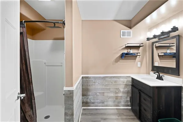 $495,000 | 15540 Cr 311 Road, Hale, MO 64643