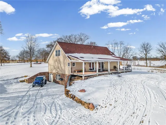 $550,000 | 15540 Cr 311 Road, Hale, MO 64643