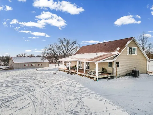 $550,000 | 15540 Cr 311 Road, Hale, MO 64643