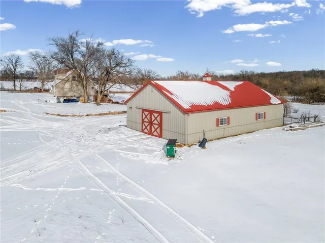 $550,000 | 15540 Cr 311 Road, Hale, MO 64643