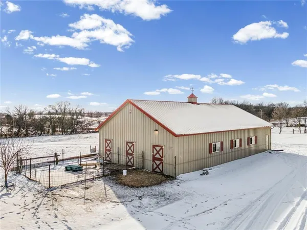 $495,000 | 15540 Cr 311 Road, Hale, MO 64643