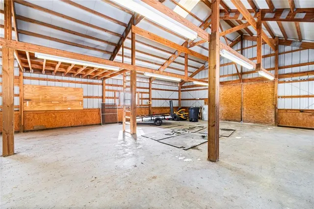 $550,000 | 15540 Cr 311 Road, Hale, MO 64643