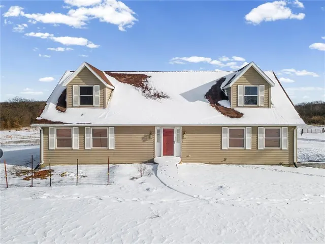 $550,000 | 15540 Cr 311 Road, Hale, MO 64643