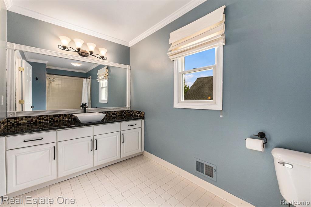 724 Woodfield Way Rochester Hills, MI 48307 - Photo 19 of 27