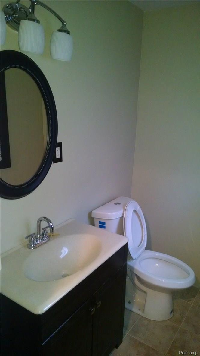 16773 Sunderland Road Detroit, MI 48219 - Photo 16 of 27 halfbathnew.jpg