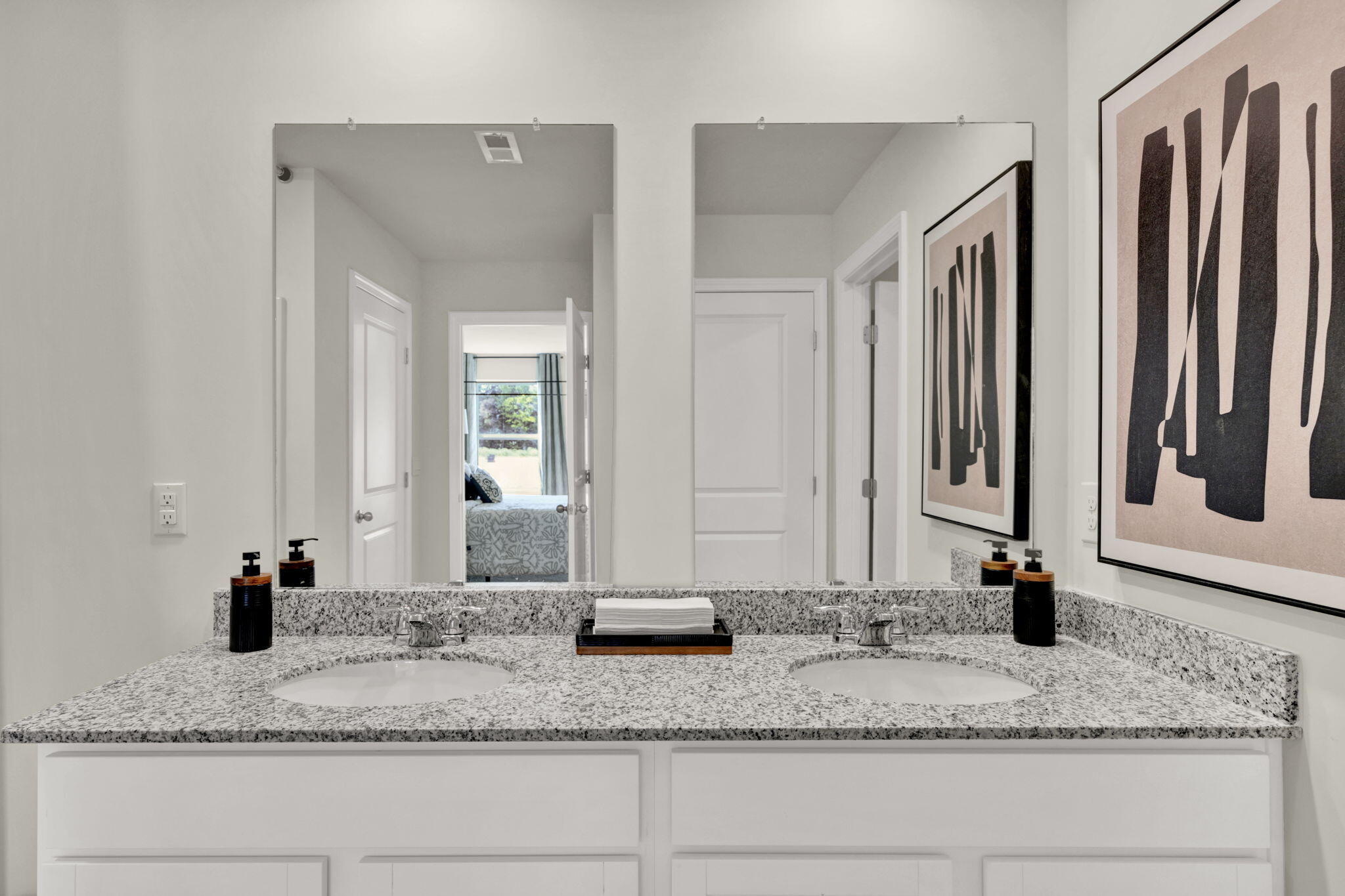 553 Fox Den Circle Dalton, GA 30721 - Photo 23 of 46 16 - Primary Bathroom 02