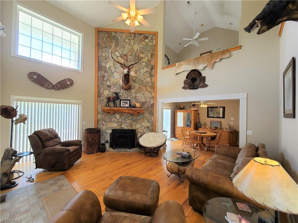 1454 Doyle Cromer Road King, NC 27021 - Photo 6 of 34