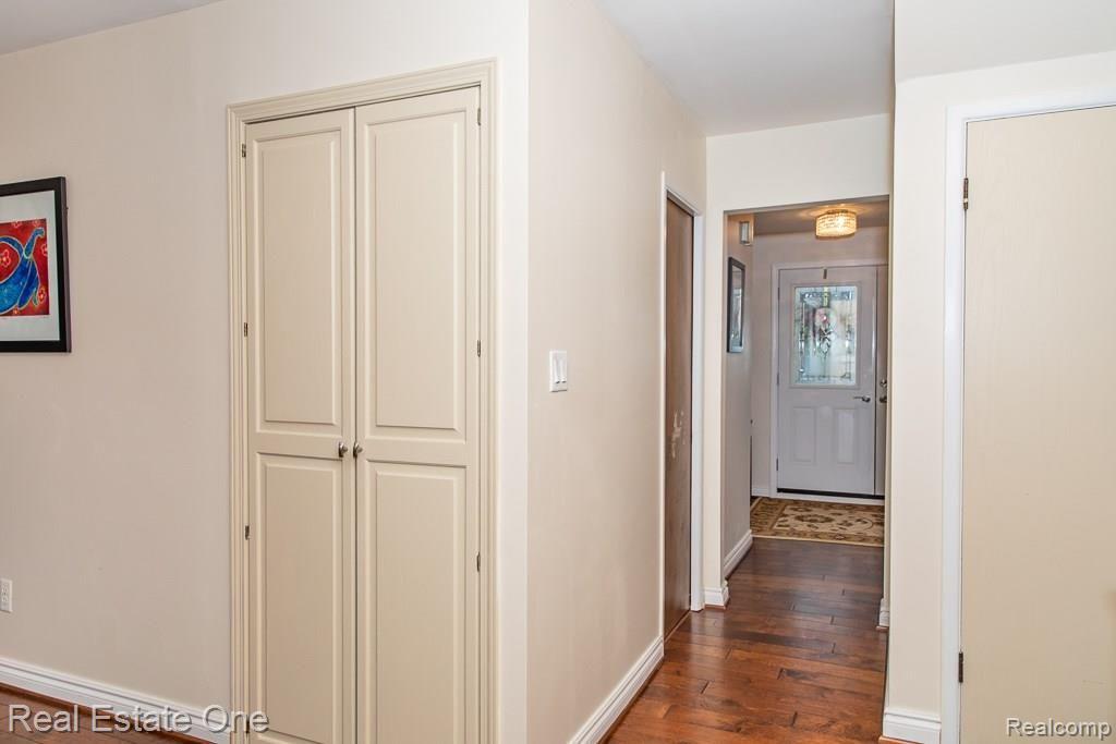 1722 Crooks Road Rochester Hills, MI 48309 - Photo 17 of 53