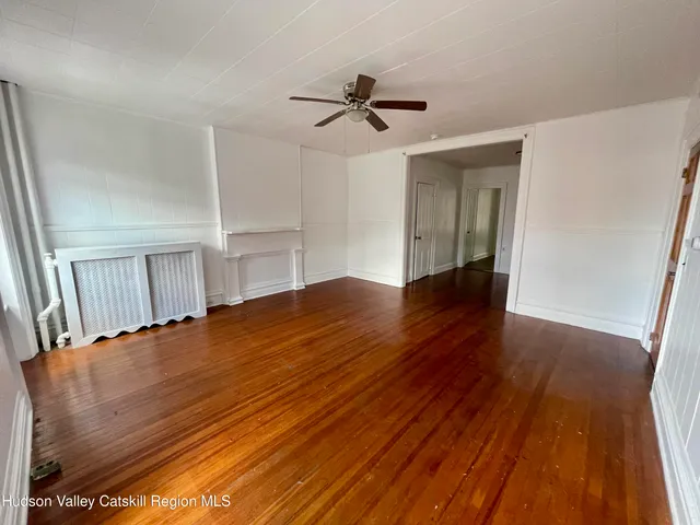 $1,995 | 320 Warren Street, Unit 2, Hudson, NY 12534