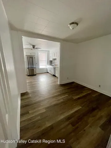 $1,995 | 320 Warren Street, Unit 2, Hudson, NY 12534