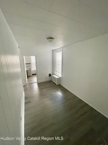 $1,995 | 320 Warren Street, Unit 2, Hudson, NY 12534