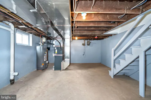 a view of utility room