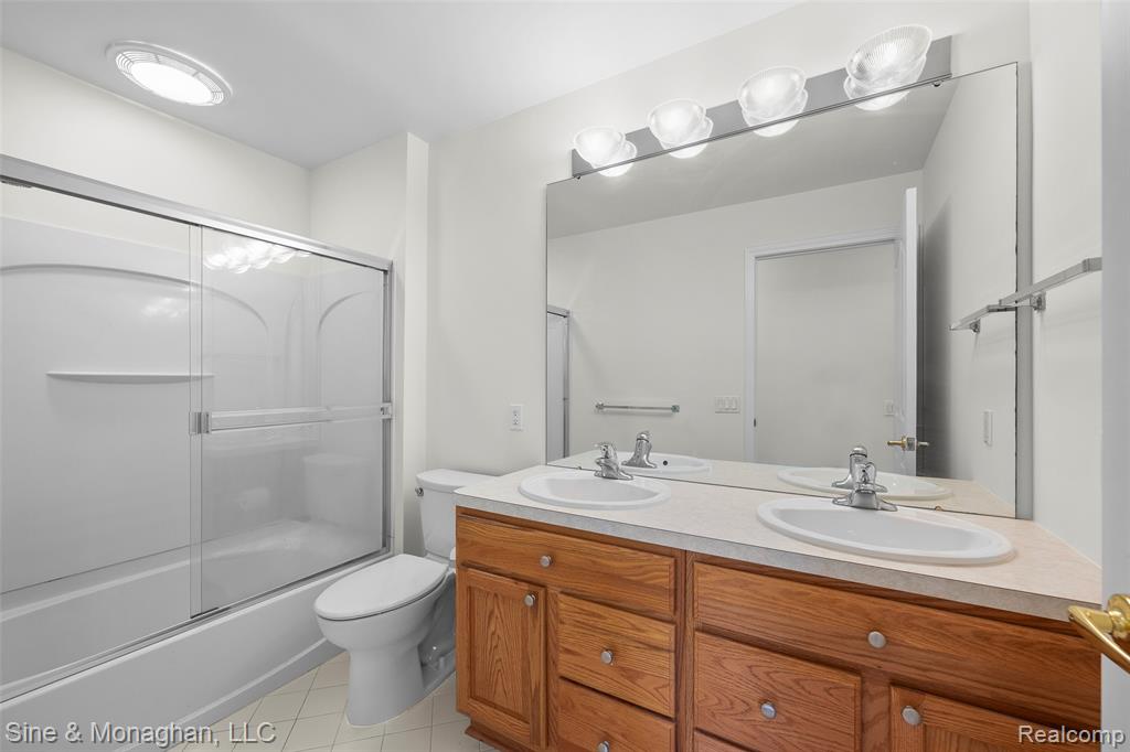 48322 Antique Road Canton, MI 48187 - Photo 29 of 45