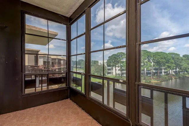 $144,900 | 7975 58th Avenue North, Unit 409, St. Petersburg, FL 33709