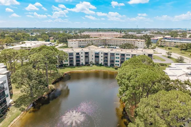 $144,900 | 7975 58th Avenue North, Unit 409, St. Petersburg, FL 33709