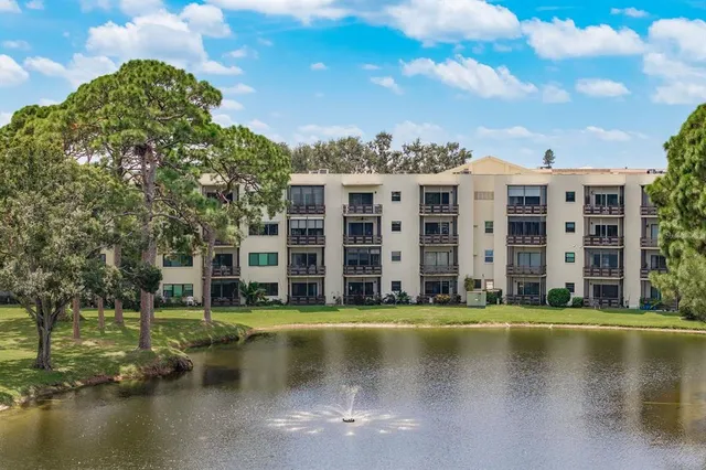 $144,900 | 7975 58th Avenue North, Unit 409, St. Petersburg, FL 33709