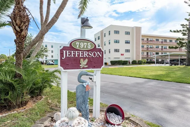 $144,900 | 7975 58th Avenue North, Unit 409, St. Petersburg, FL 33709