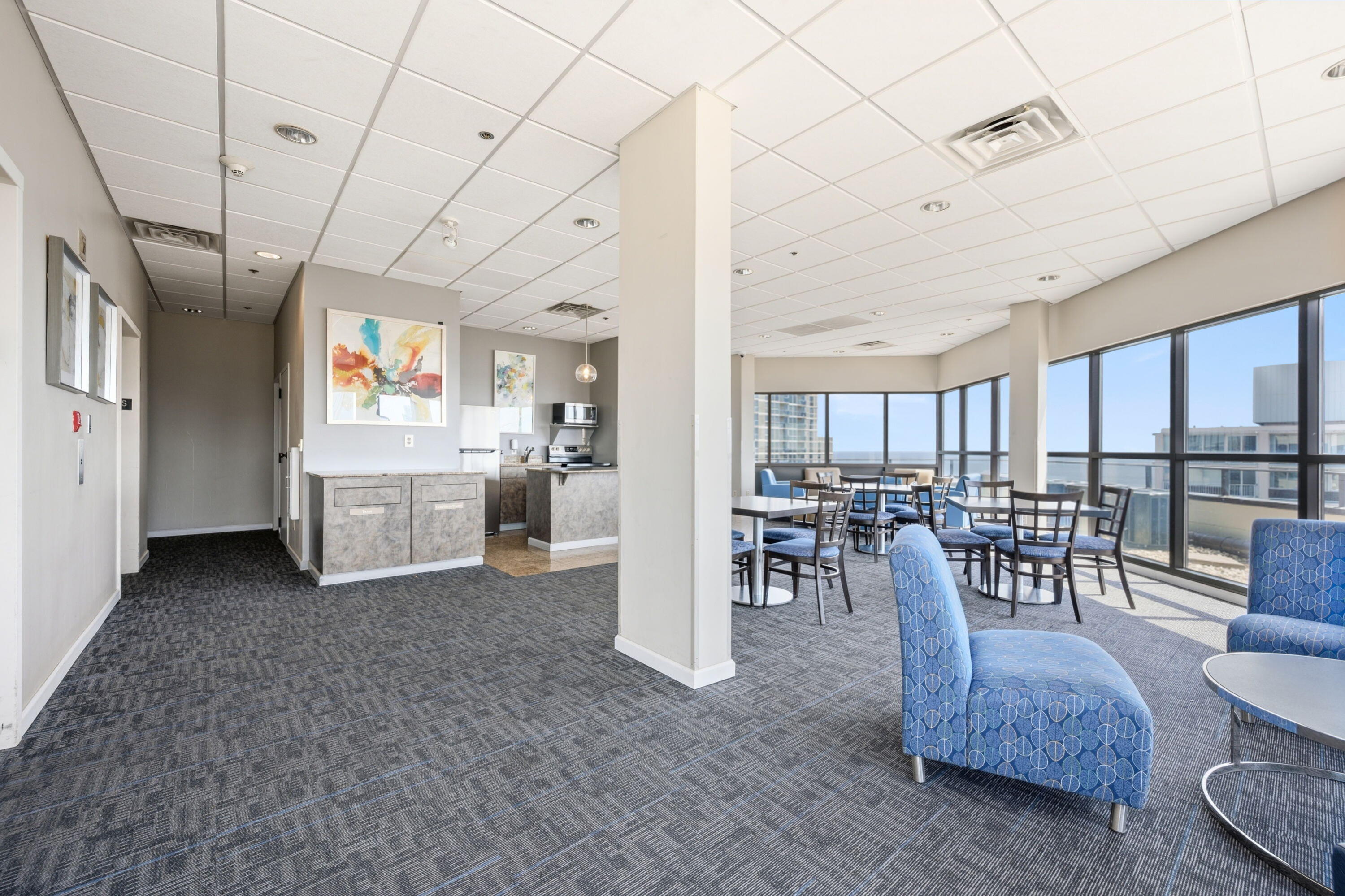 1633 North Prospect Avenue, Unit 5D Milwaukee, WI 53202 - Photo 29 of 38 Head up to the 23rd-floor solarium and enjoy a bright club room setting with sweeping views—an easy spot to read, gather with friends, or simply change up the scenery.