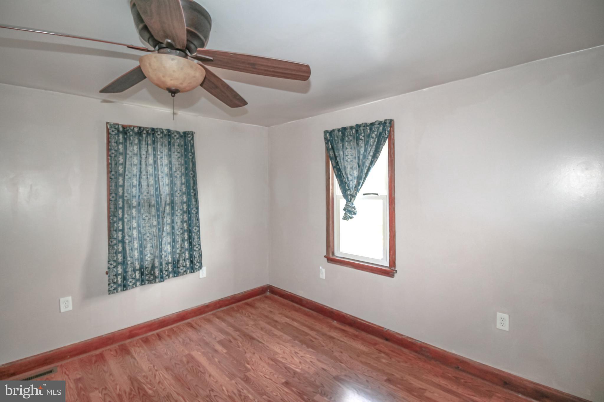 311 Valley Road Enola, PA 17025 - Photo 4 of 12 Gallery Image 4