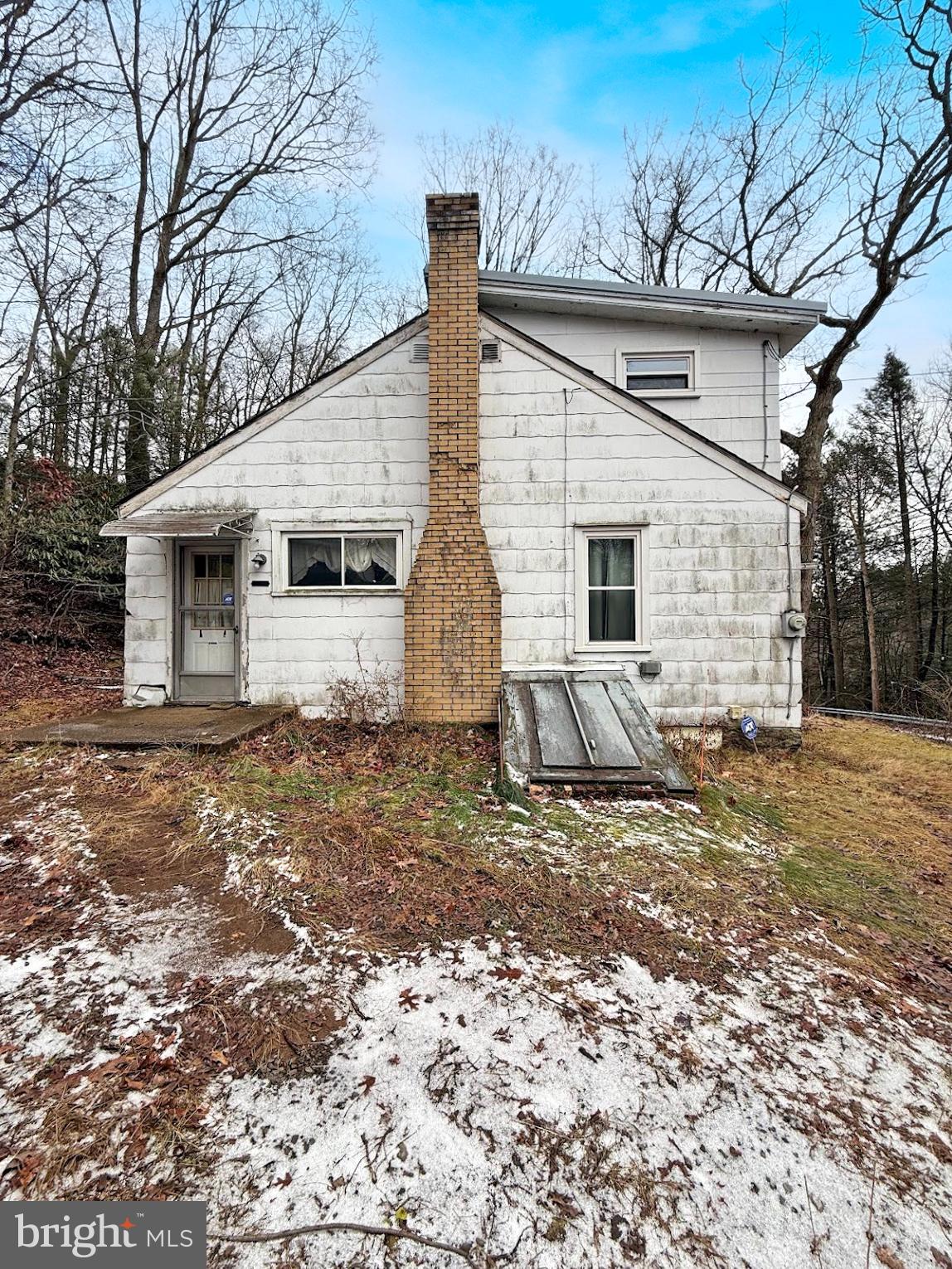 160 Naulton Road Curwensville, PA 16833 - Photo 3 of 16 Side