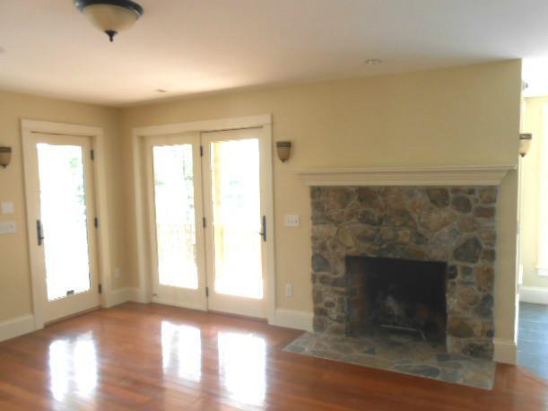 7 Recompense Lane Freeport, ME 04032 - Photo 7 of 33 Living Room.