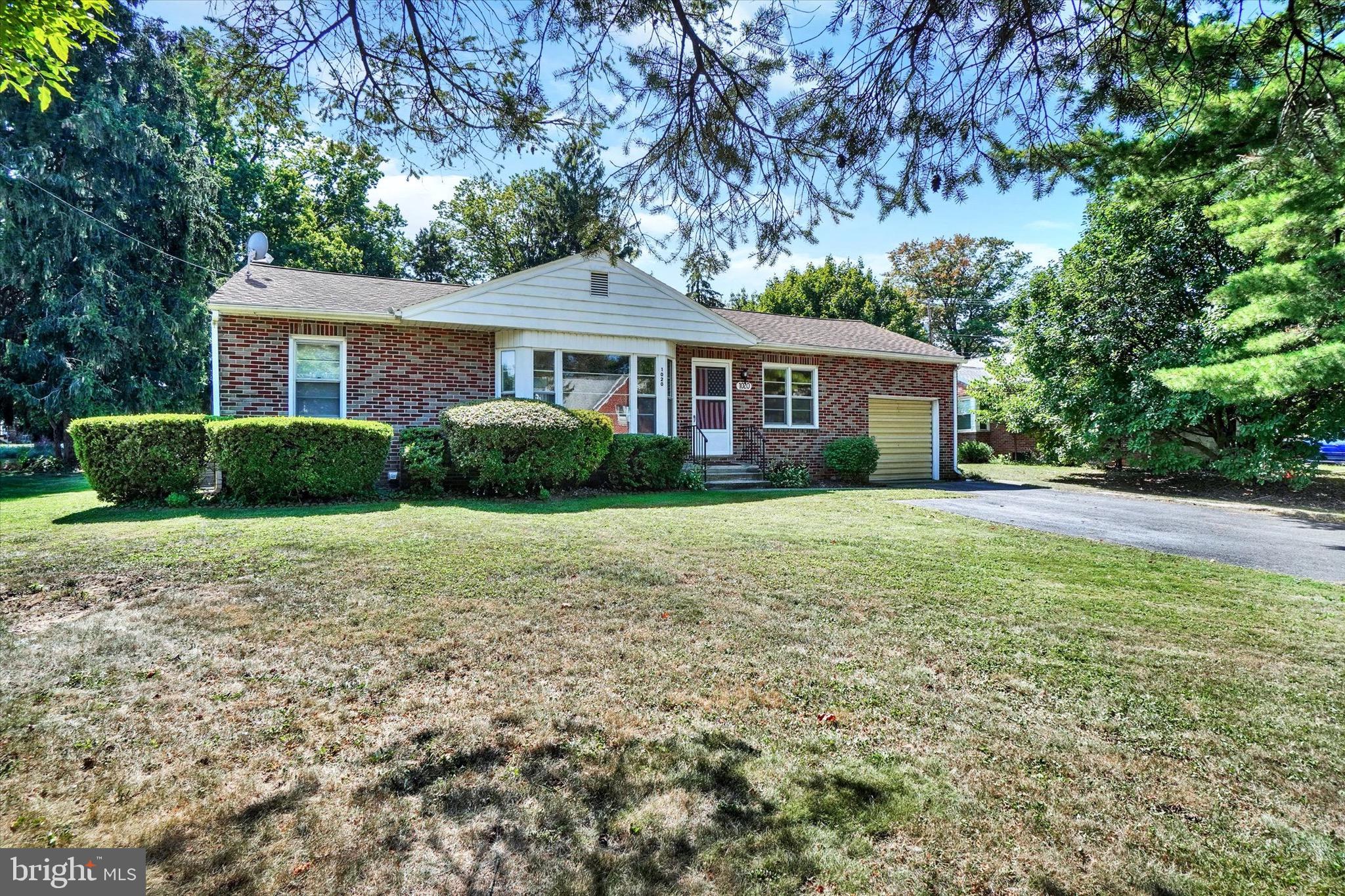 1020 Southern Road York, PA 17403 - Photo 2 of 29