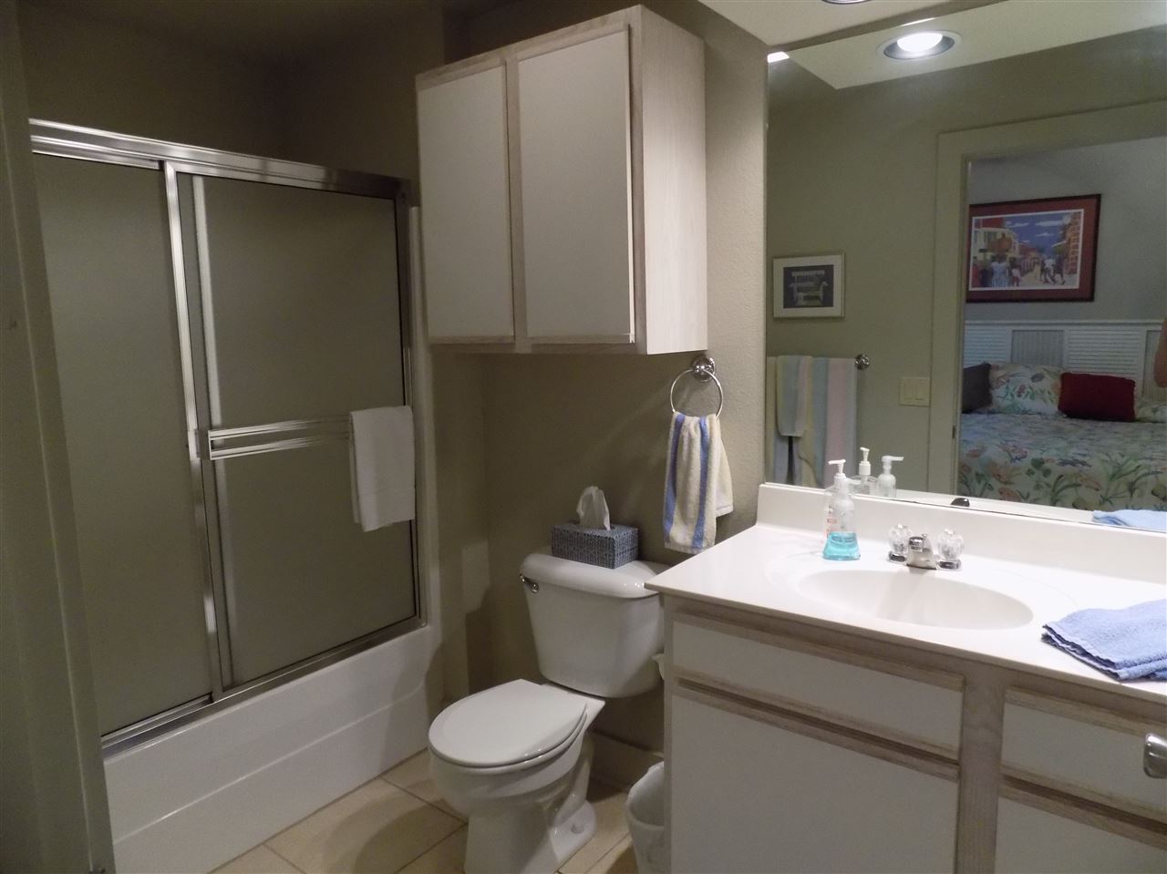 20050 Oak Road East, Unit 3118 Gulf Shores, AL 36542 - Photo 9 of 18 Master Bathroom