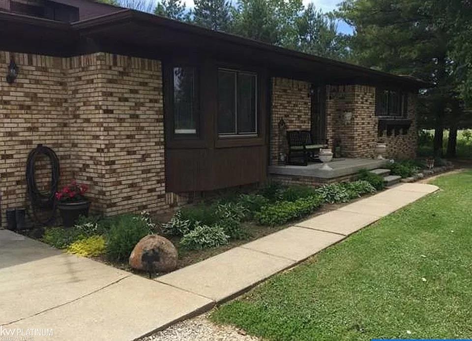 9757 Rynn Road Avoca, MI 48006 - Photo 39 of 66