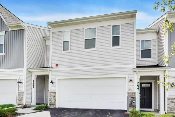 $484,900 | 2539 Geranium Way, Rolling Meadows, IL 60008