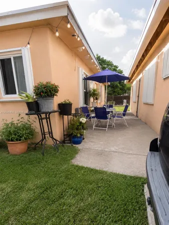 $1,300 | 520 Southwest 6th Avenue, Unit 2, Homestead, FL 33030