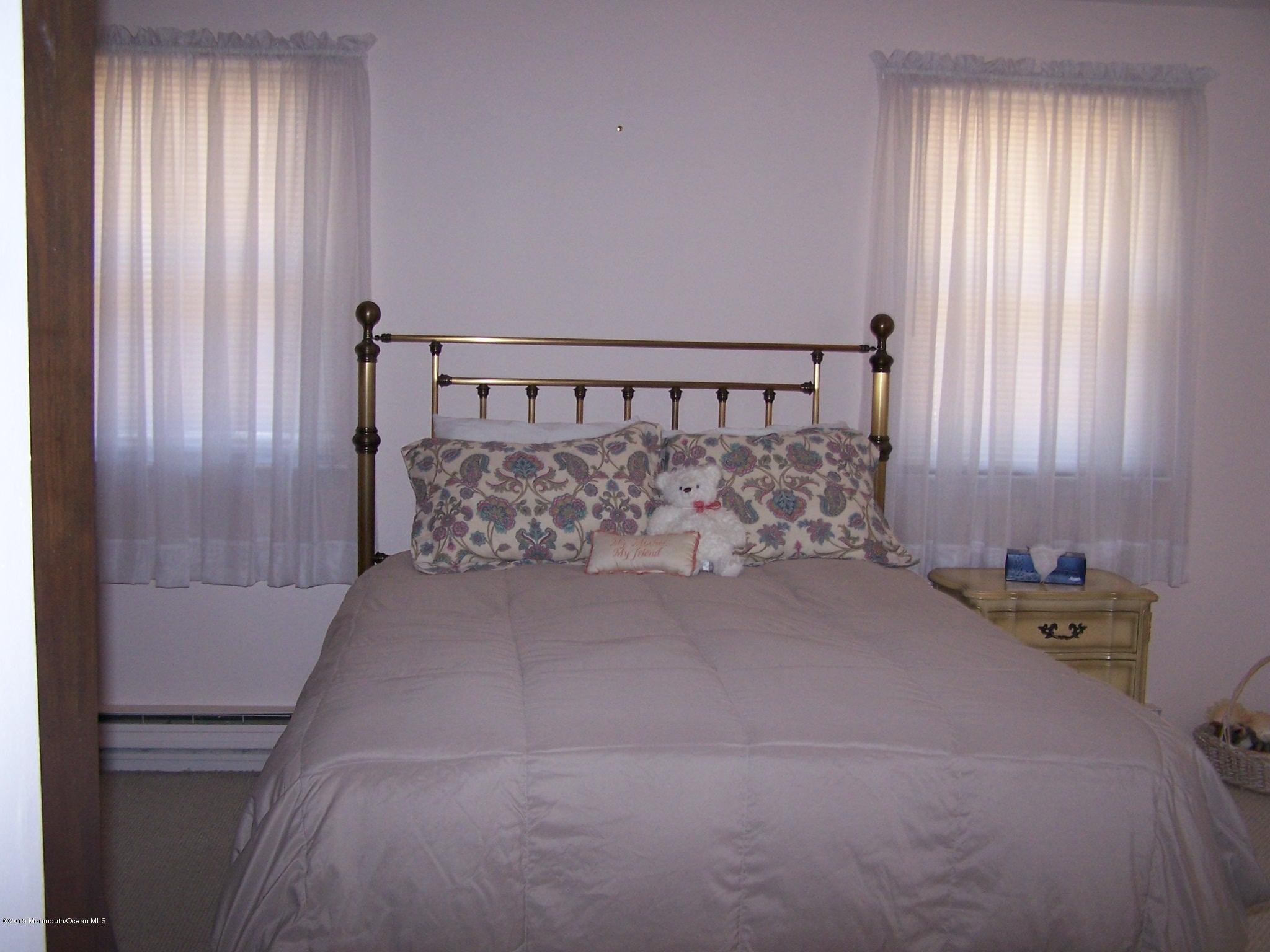 4 Amherst Road Whiting, NJ 08759 - Photo 8 of 16 2005-07-24 08.51.13.jpg