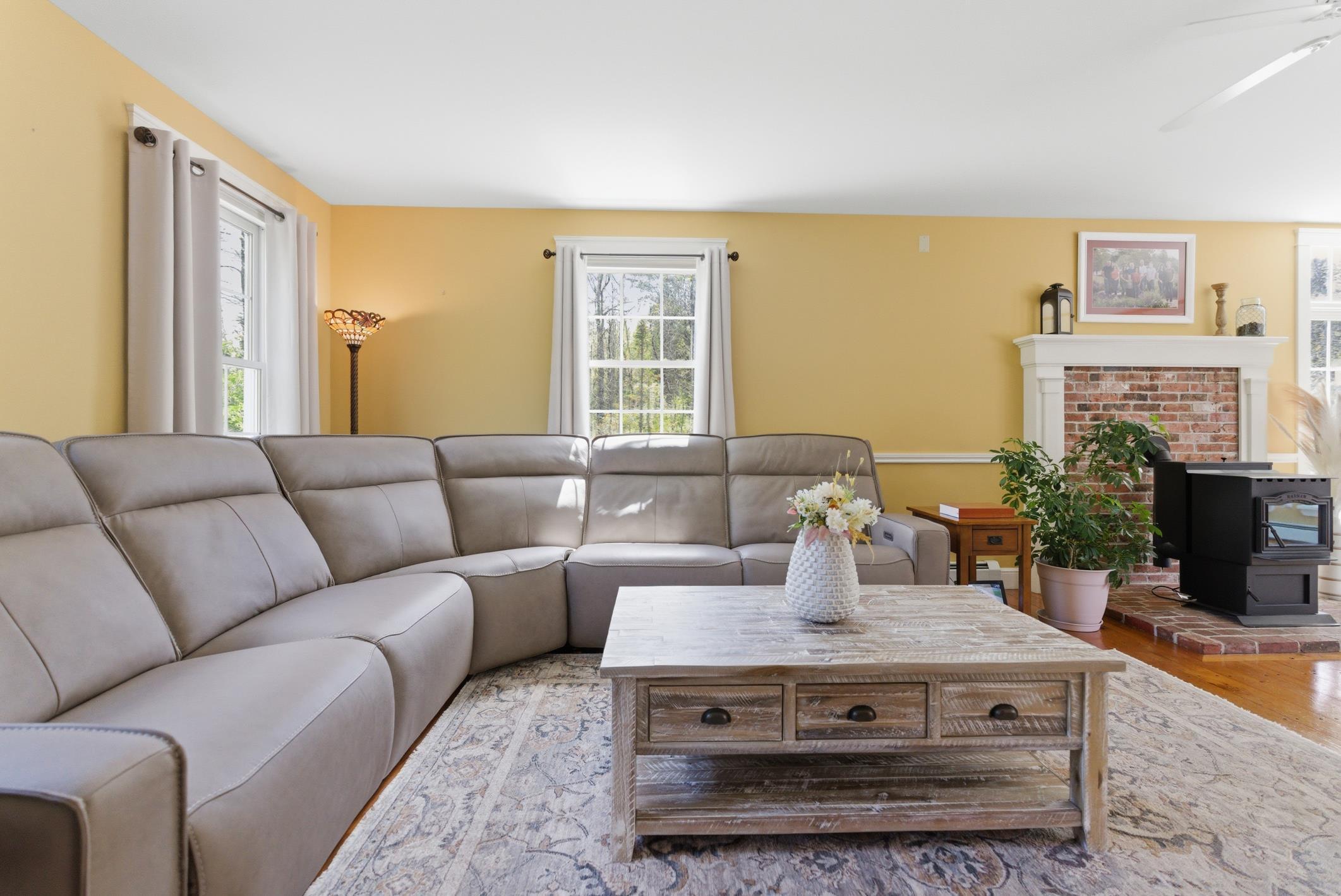 105 Dyer Road Lewiston, ME 04240 - Photo 30 of 110 Living Room