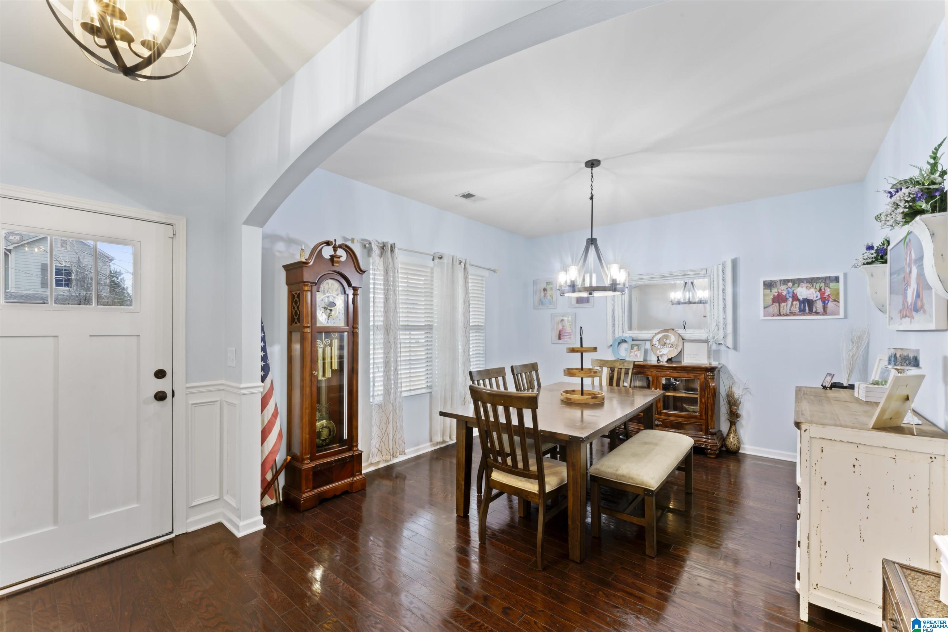 1047 Seminole Place Calera, AL 35040 - Photo 4 of 51