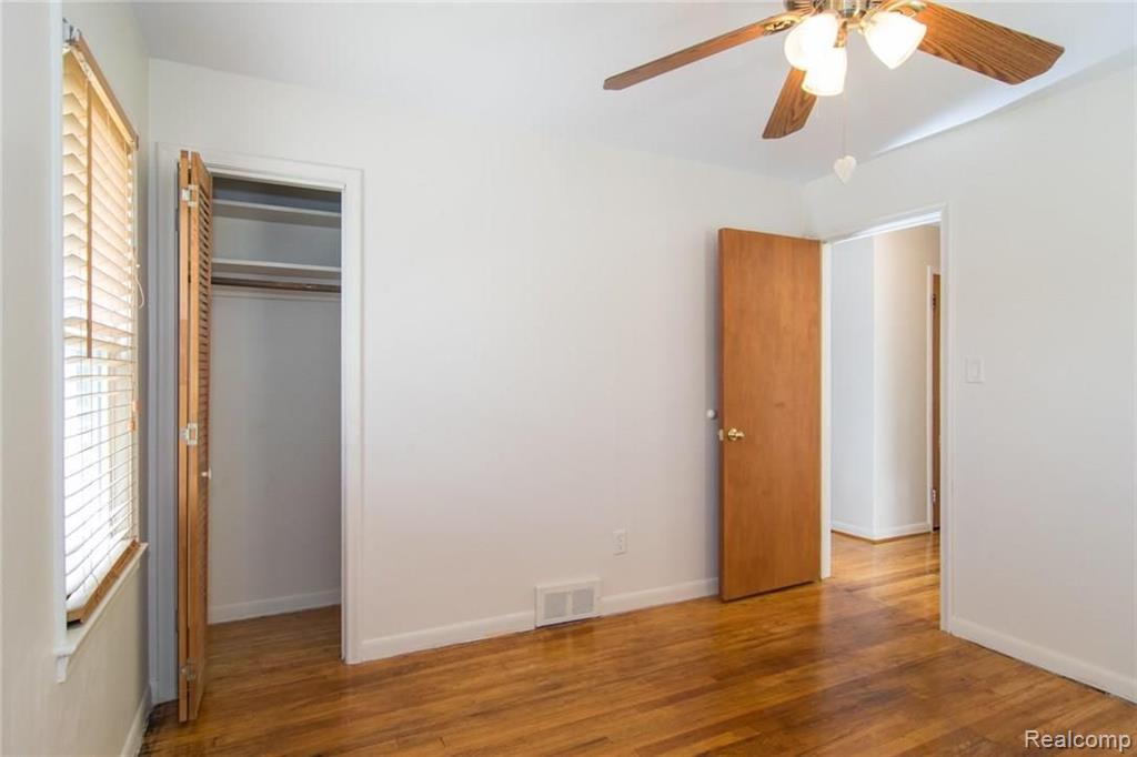 3083 Cumberland Road Berkley, MI 48072 - Photo 16 of 42