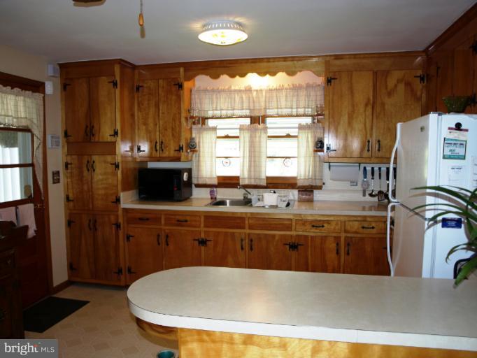1001 Valen Road Westminster, MD 21157 - Photo 5 of 29 Kitchen