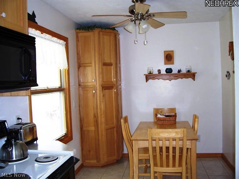 9364 Brakeman Road Chardon, OH 44024 - Photo 5 of 10